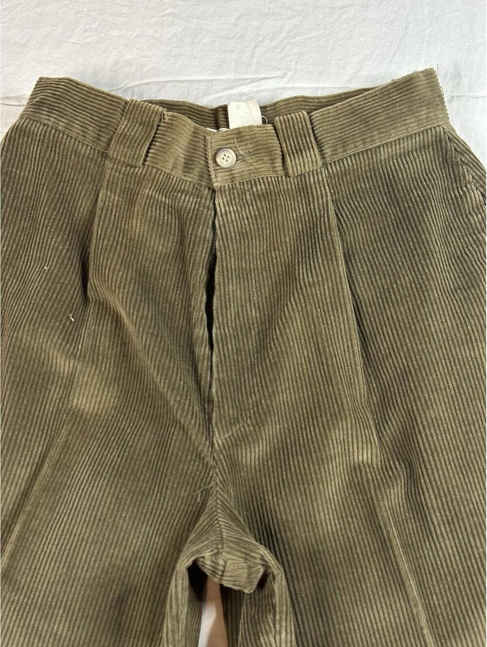 ✨🌿 Vintage Weathervane USA Olive Corduroy High Waist Pleated Pants Size 6🌿✨ - Picture 4 of 16